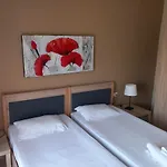 兰波斯之家酒店－佛福劳 公寓 *