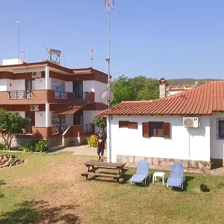 Apartment Lampos House *