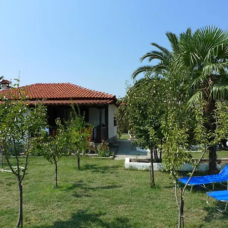 Lampos House *