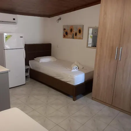 Apartment Lampos House *