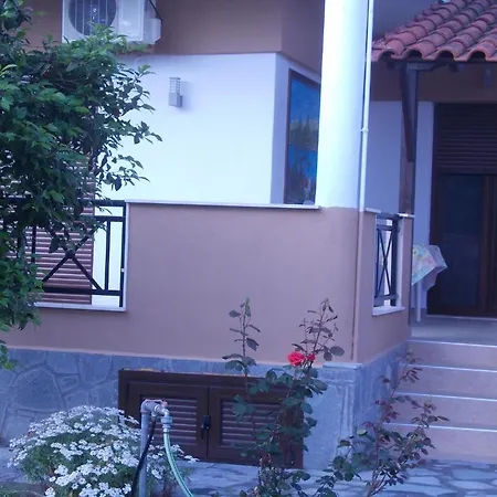 Apartment Lampos House *