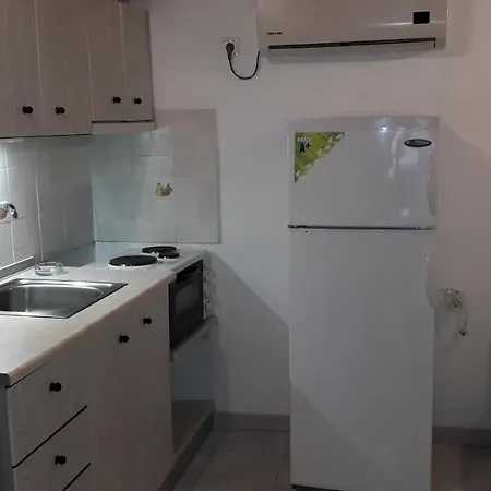 Apartment Lampos House