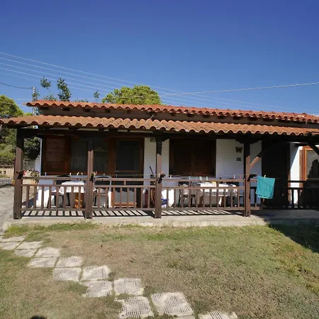 Lampos House *