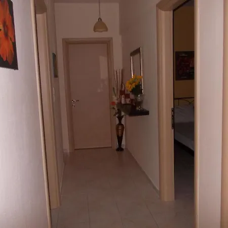 Lampos House
