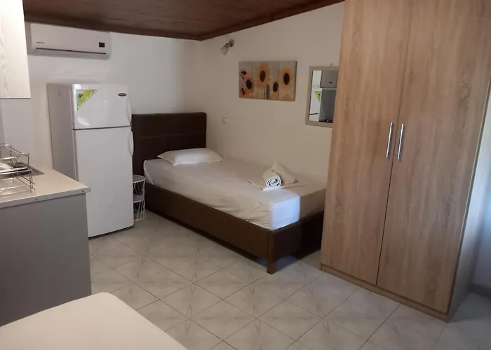Apartment Lampos House *