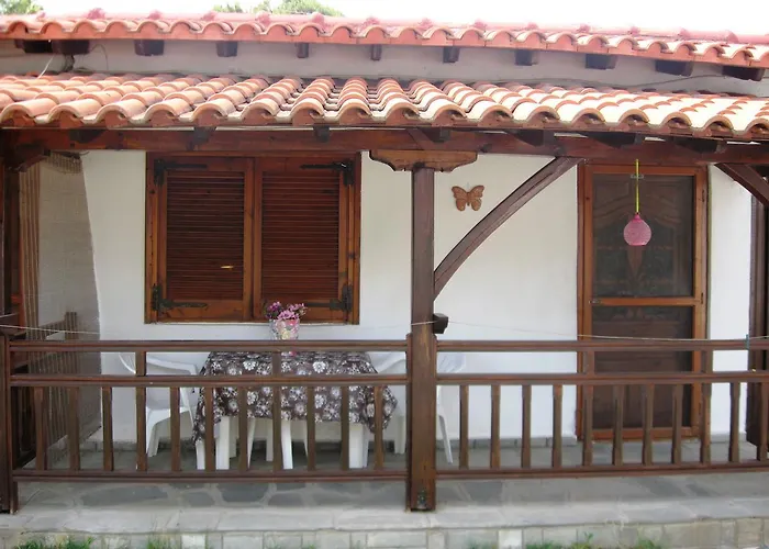 Apartment Lampos House