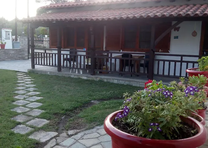 Lampos House *